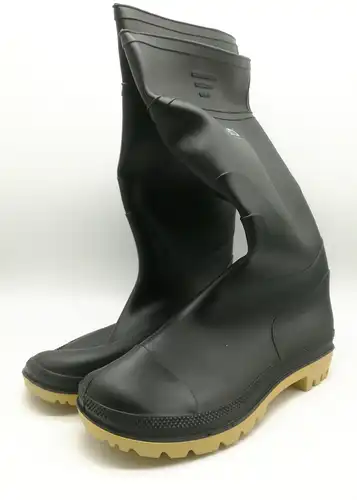 מגפיים